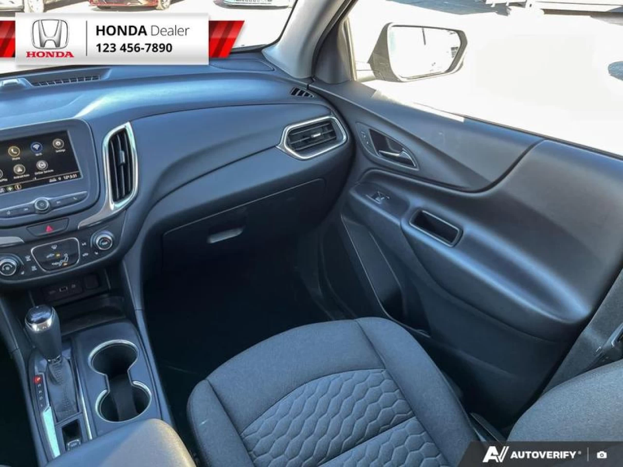 2019 Chevrolet Equinox LT Main Image